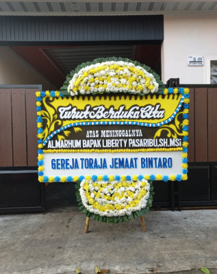 Papan Bunga Duka di Buton Utara